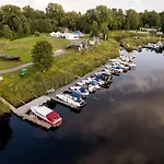 Eco With A Hot Tub And Sauna Vakantiehuis *