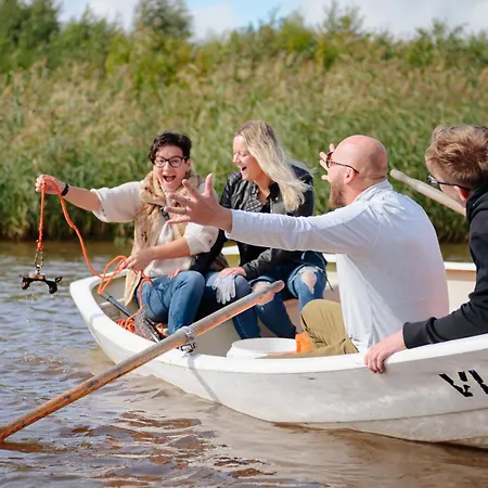 Eco With A Hot Tub And Sauna Vakantiehuis *