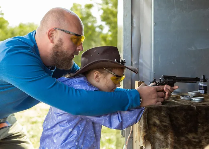 Eco With A Hot Tub And Sauna Παρνού